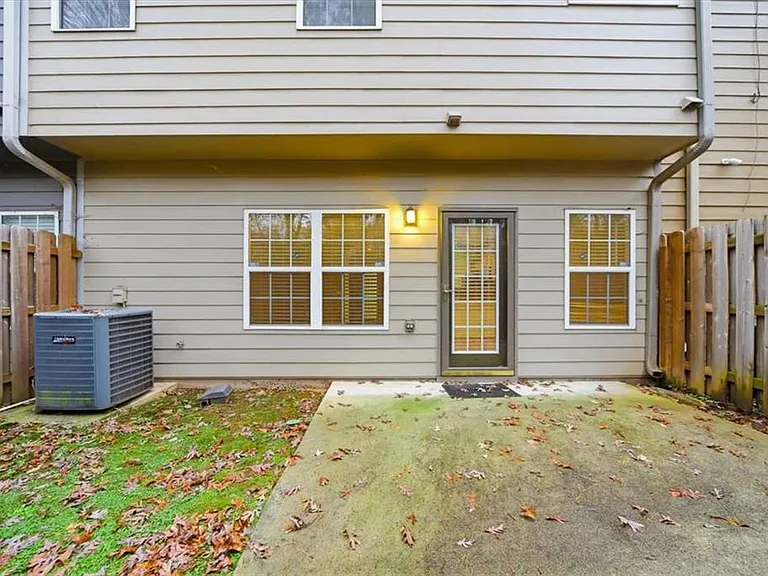 3834 Augustine Pl — Photo 39