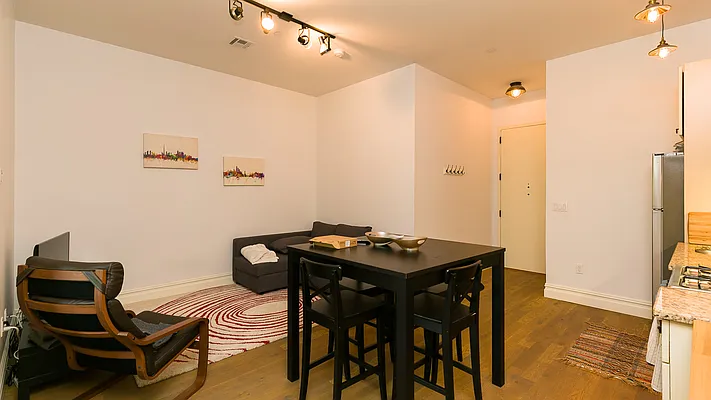 Rented by Nooklyn NYC LLC | media 39