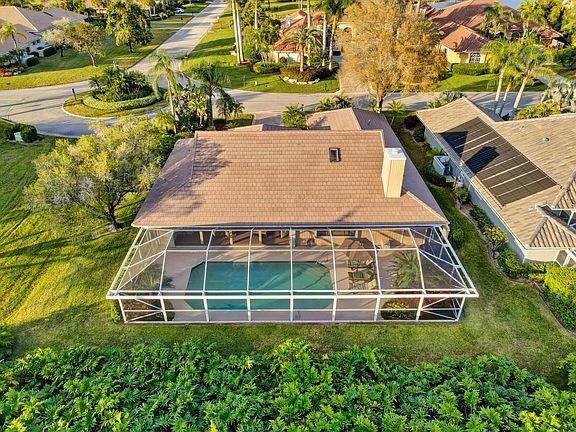 Home For Sale In Pga National