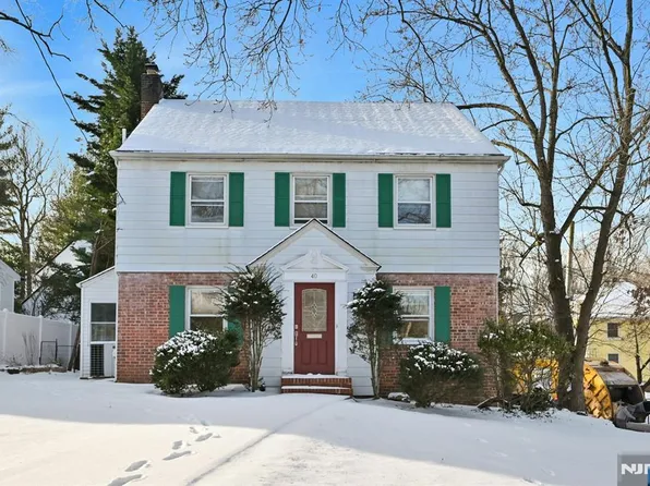 40 E Clinton Ave, Tenafly, NJ 07670