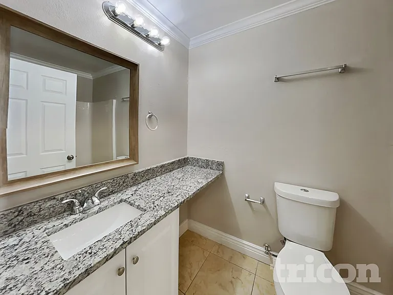 312 Colony Ct — Photo 14