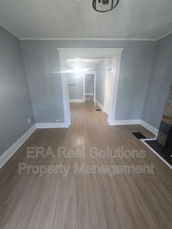 2 bed, 1.0 bath, 1107 sqft, $1,050 — Photo 4