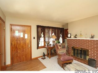 21 Halleck Ave, Edwardsville, IL 62025