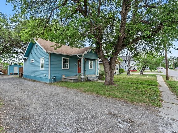 3rd image of 214 Fairview