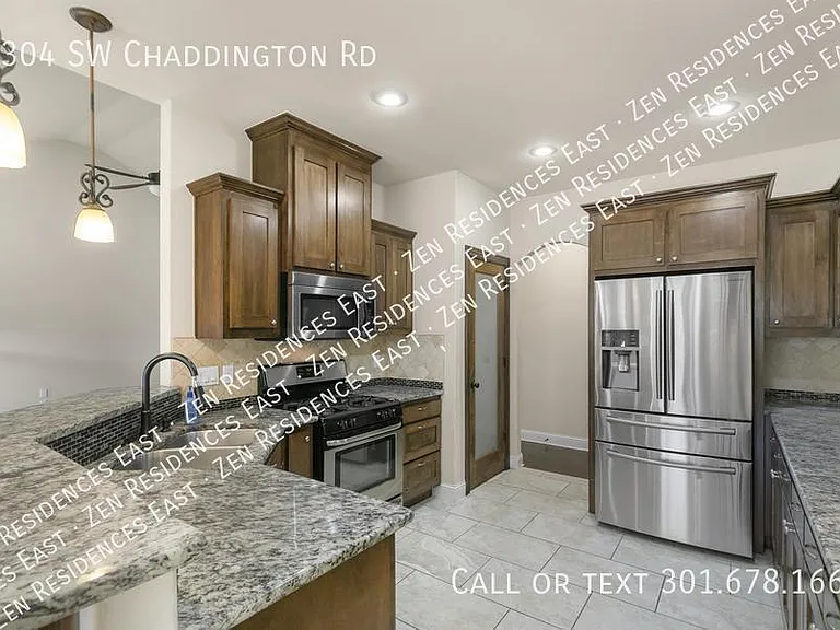 2304 Chaddington Rd — Photo 6