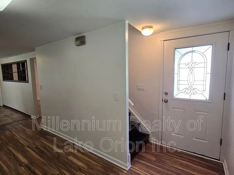 201 W York York Ave — Photo 15