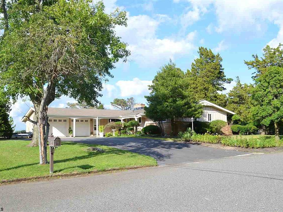 1st image of 110 Cedar Hill Dr