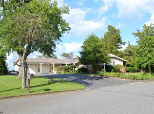 110 Cedar Hill Dr, Absecon, NJ 08201