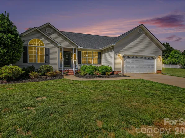 309 Foxcress Dr, Salisbury, NC 28147