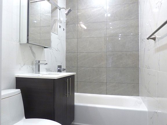 5th image of 304 E 91st St #1F