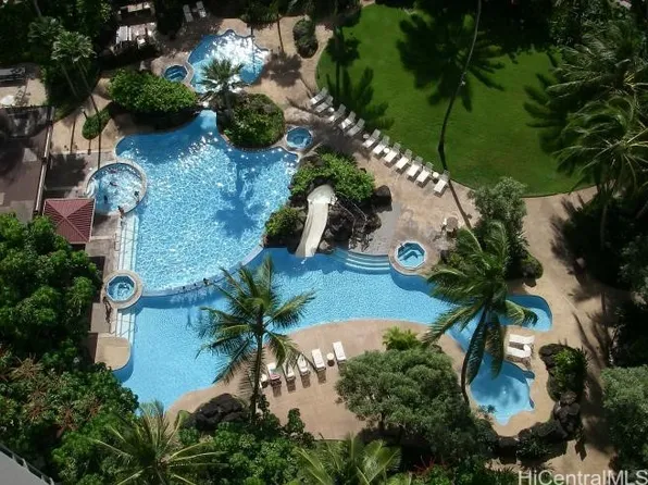 521 Hahaione St #24K, Honolulu, HI 96825