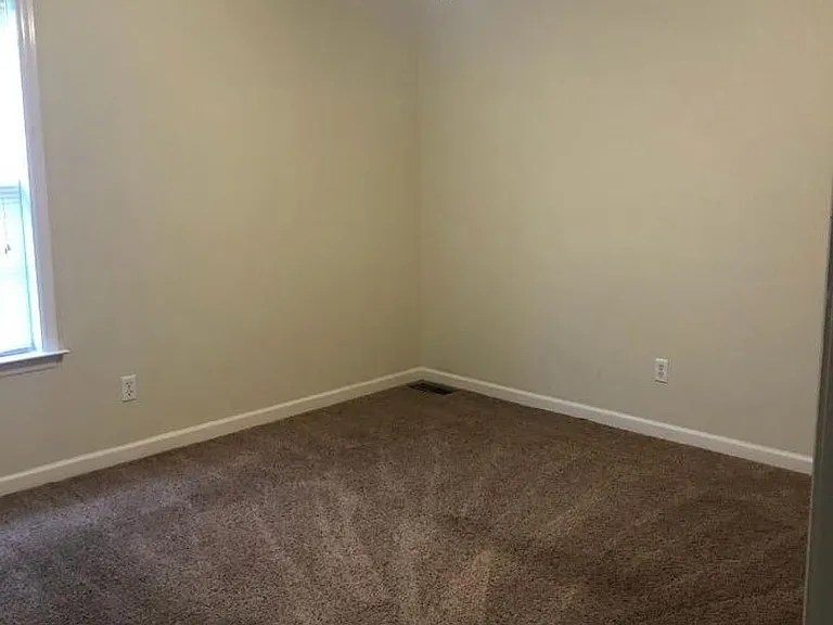 2930 Roellen Rd — Photo 2