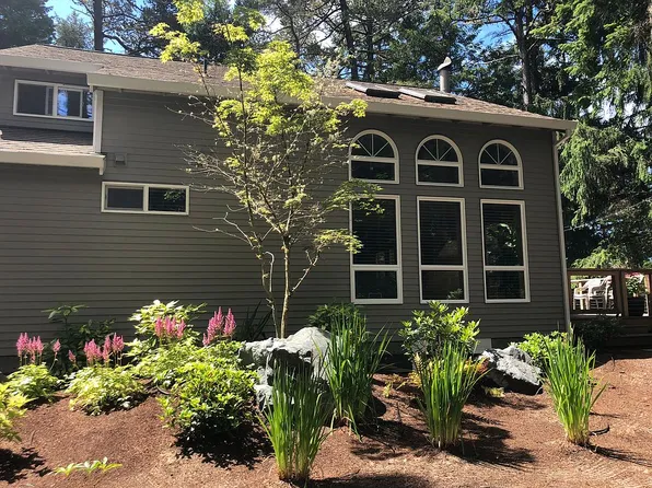 775 3rd St N, Manzanita, OR 97130