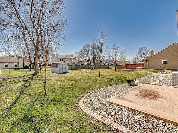 4th image of 8377 Shattuck Dr