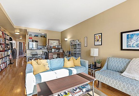 5th image of 50 E 129th St #C