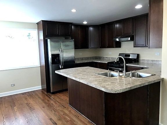 New stainless steel appliances full wrranty, new hardwood floors