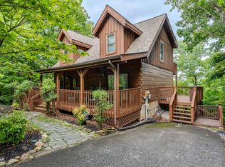 3639 Moonshine Way, Gatlinburg, TN 37738