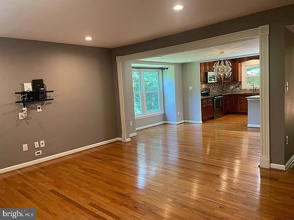 2nd image of 6223 Rathlin Dr