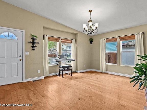 5th image of 2606 Shawnee Ct