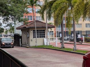 1780 NE 191st St APT 112, Miami, FL 33179