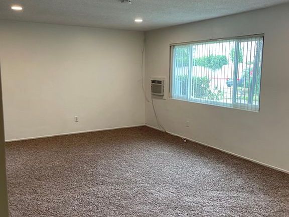 5th image of 3050 W Coolidge Ave APT 4