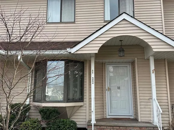 1790 Front Street #22, East Meadow, NY 11554