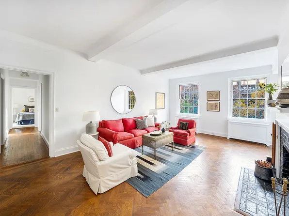 40 5th Ave #4D, New York, NY 10011