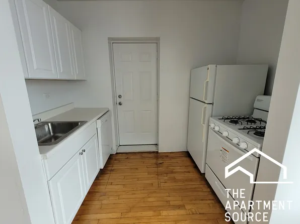 4935 N Whipple St APT 3E, Chicago, IL 60625