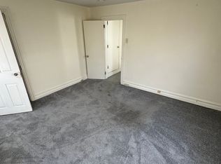 402 W Broad St APT B, Quakertown, PA 18951