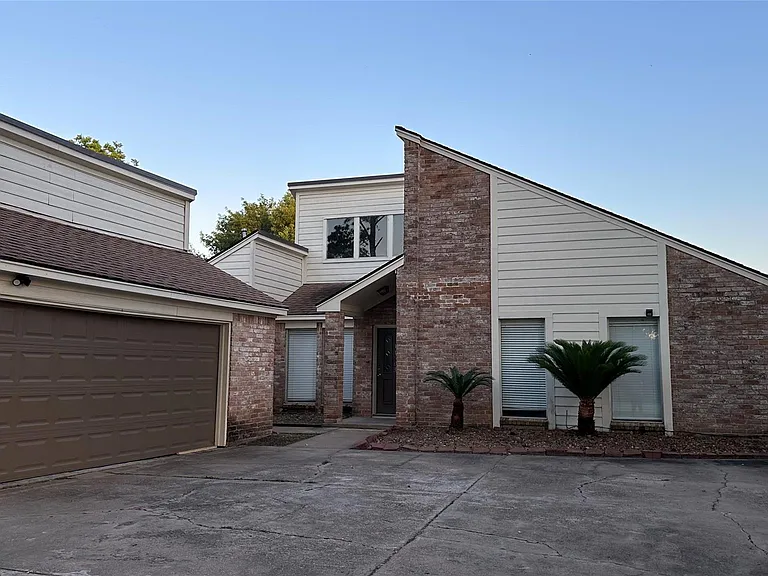 11503 Briar Forest Dr — Photo 3