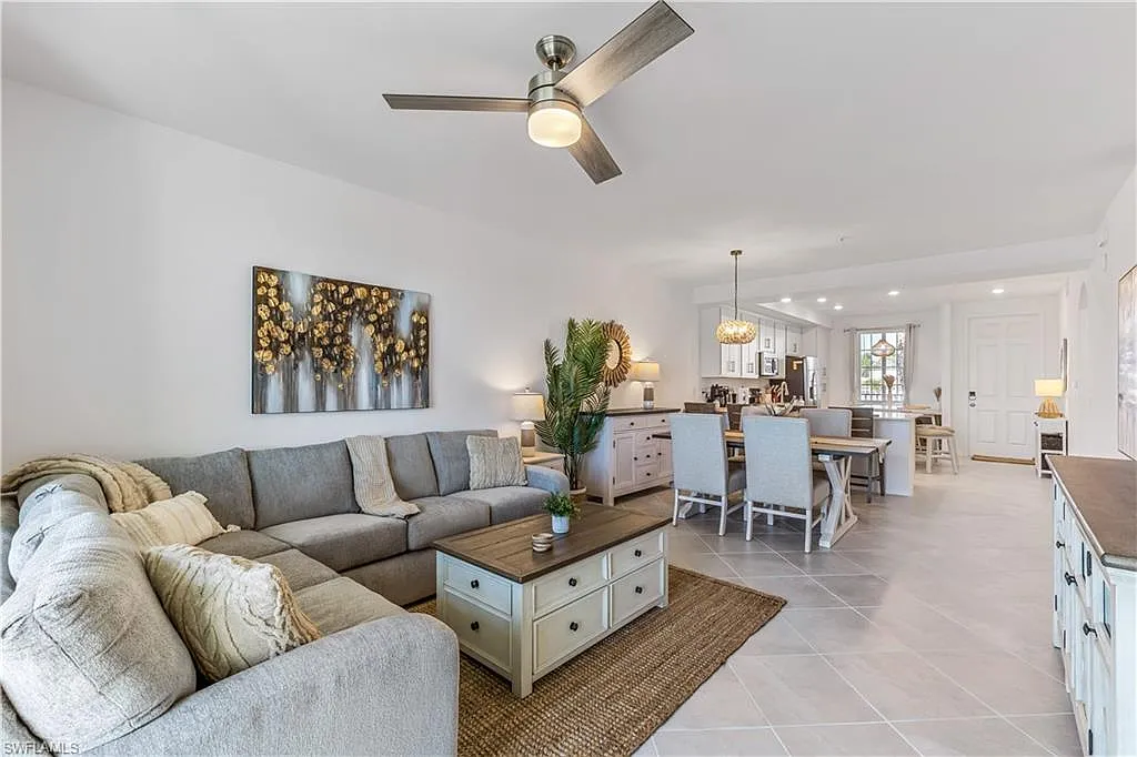 2 bed, 2.0 bath, 1120 sqft, $6,000 — Photo 2