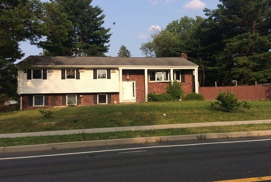 1st image of 1 Pearl Dr