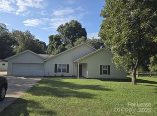 109 Clodfelter Rd, Mooresville, NC 28115