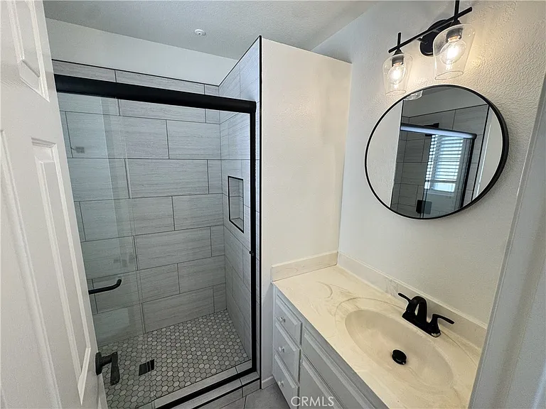 201 Laurel Ave — Photo 20