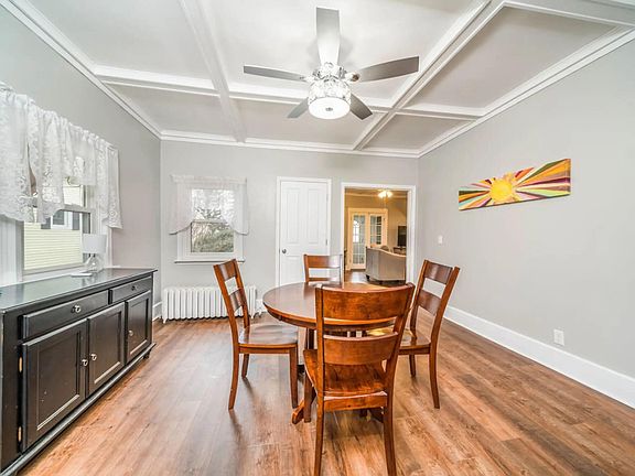 3rd image of 724 Wilson St