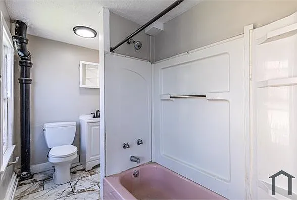 279 Adams St #C — Photo 9