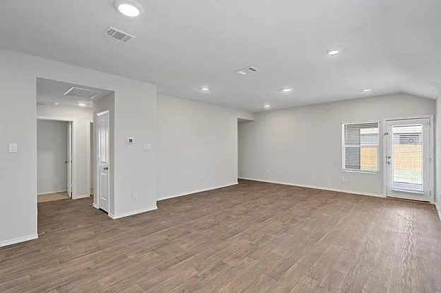 211 Whipporwill Ln — Photo 2