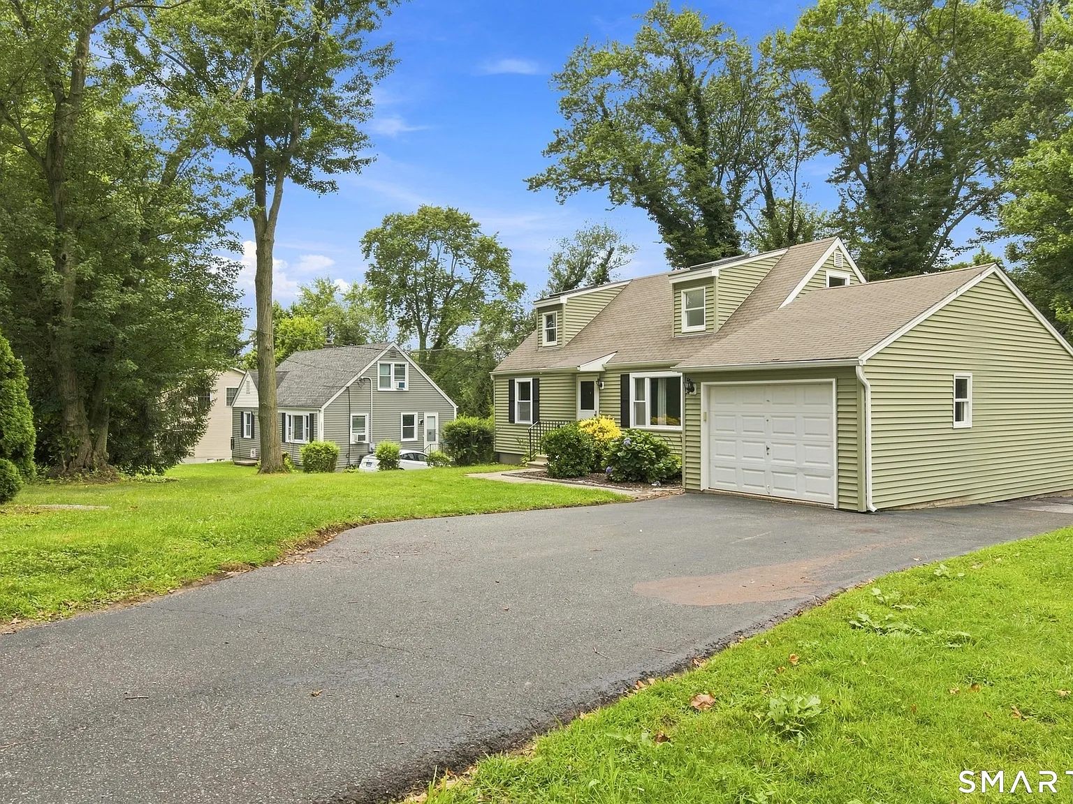4 bed, 2.0 bath, 1716 sqft, $3,500 — Photo 3