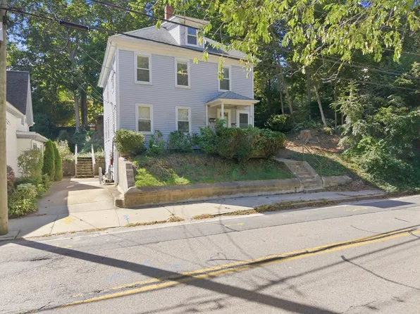 18 Oak St, Plymouth, MA 02360