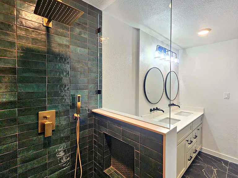 2910 W Crawford St — Photo 26