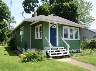 315 Sylvan St, Buchanan, MI 49107