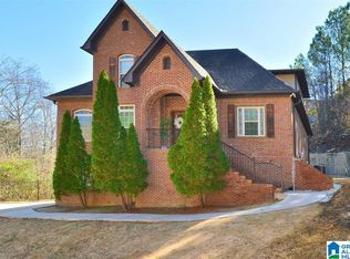 221 Castlehill Dr, Vestavia, AL 35226