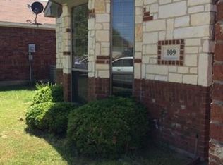 809 Brandon Dr, Seagoville, TX 75159
