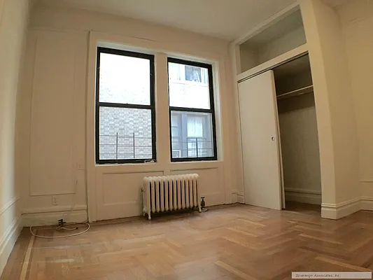 Rented by Sovereign Associates | media 33