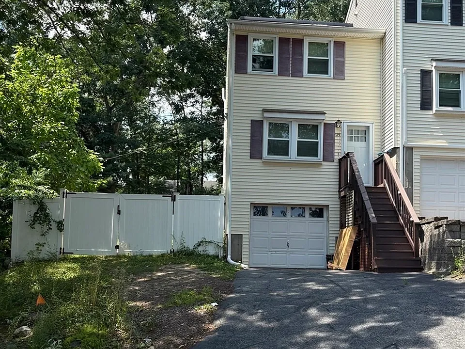 28 Mildred Ave #1