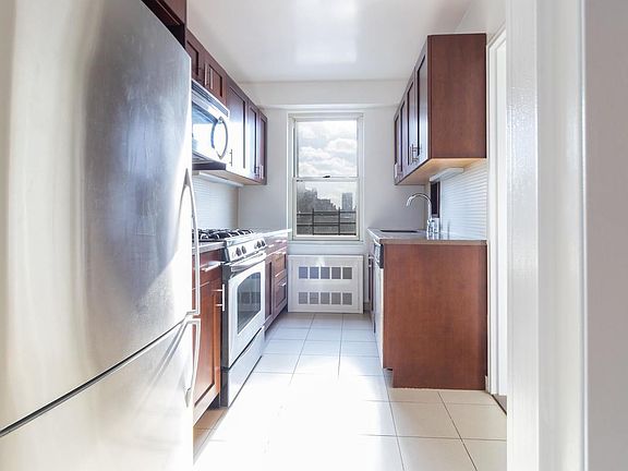 4th image of 185 E 85th St APT 22G
