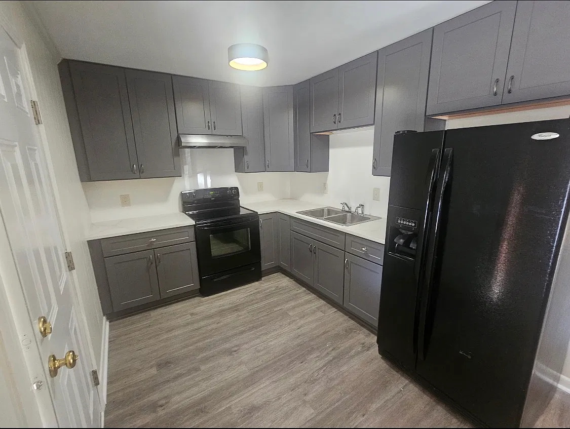2 bed, 825 sqft, $1,200 — Photo 4
