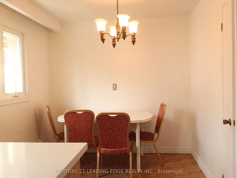 959 Huntingwood Dr S #MAIN — Photo 3