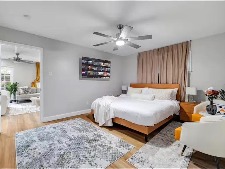 9005 Villa Park Cir — Photo 18