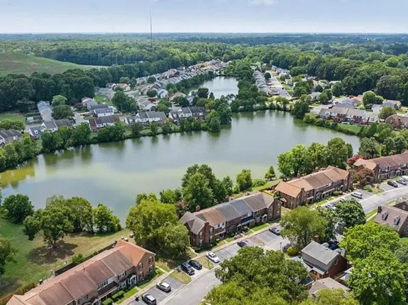 19 Dawn Ln, Hampton, VA 23666